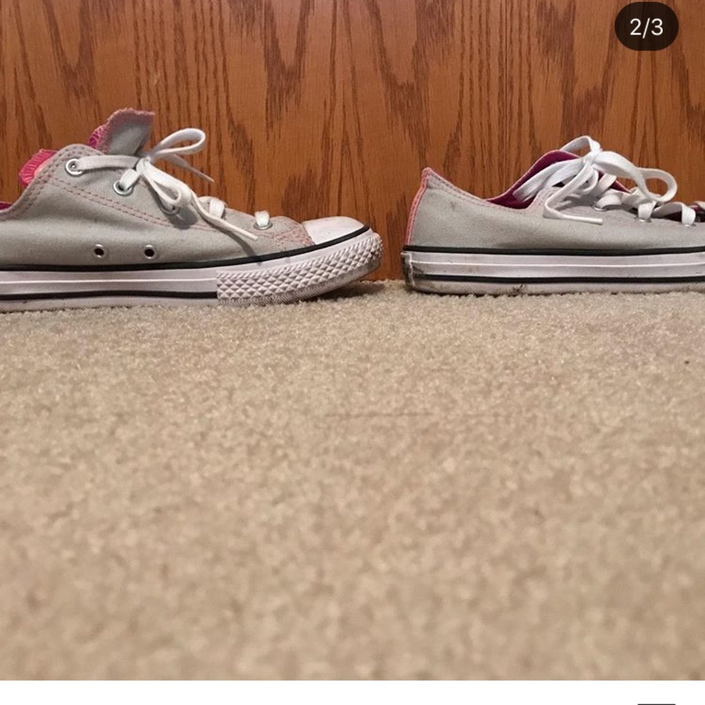 Converse - Picture 2 of 2